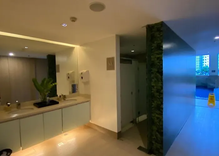 Prime Location And Affordable In Legaspi Village, Makati With View Manila