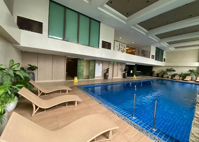 Prime Location And Affordable In Legaspi Village, Makati With View Apartment
