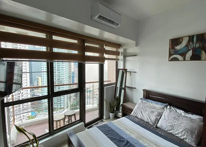 Prime Location And Affordable In Legaspi Village, Makati With View Apartment *
