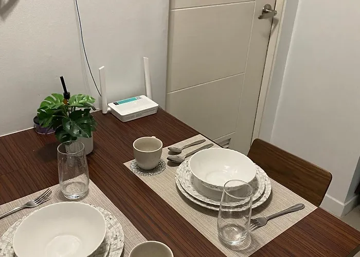 Prime Location And Affordable In Legaspi Village, Makati With View Apartment *